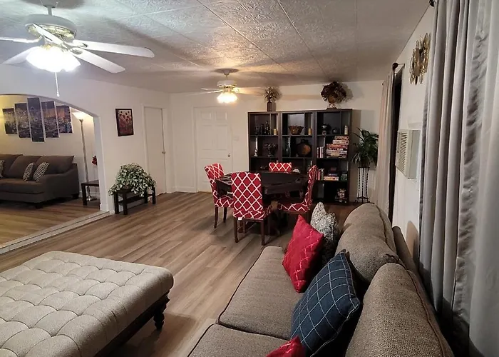 Vacation Home 3.5 Mi To Strip/Dt/Outlt Up To 8 Gst