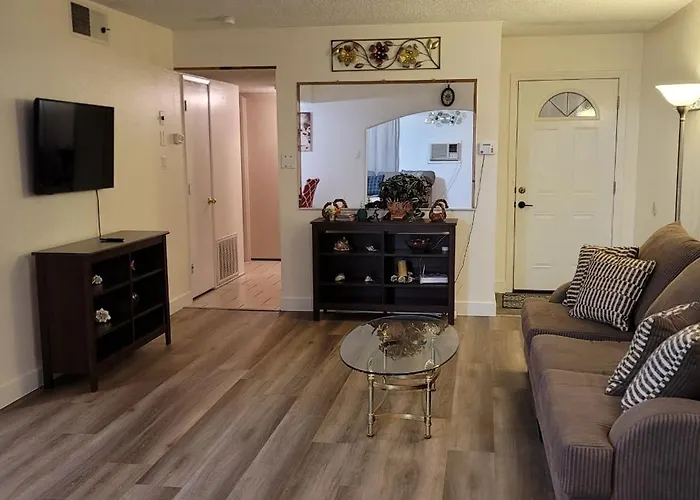 Vacation Home 3.5 Mi To Strip/Dt/Outlt Up To 8 Gst